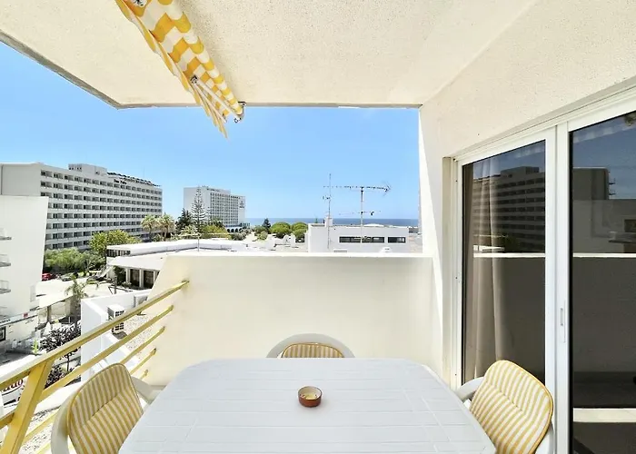 Alcharb - Pool & Center - Vilamoura Apartment Quarteira